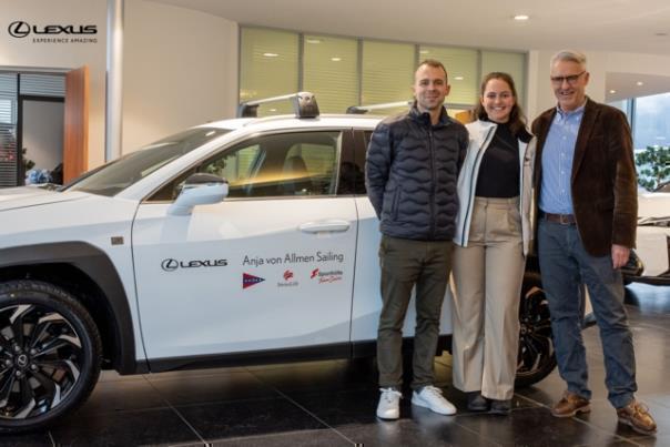 Joel Vergères (Produktmanagement Lexus Schweiz), Anja Von Allmen (Kader Elite B Swiss Sailing), Christian Wellauer (Direktor Lexus Schweiz)